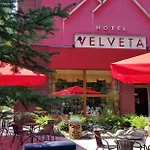 Velveta 3*