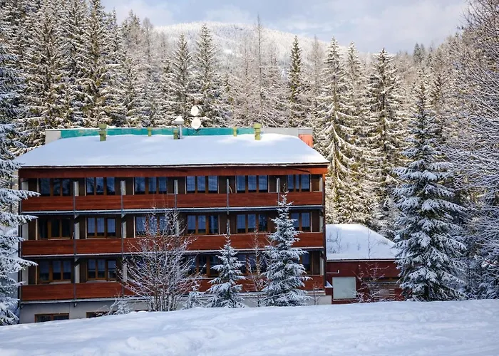 Hotel Velveta 3*