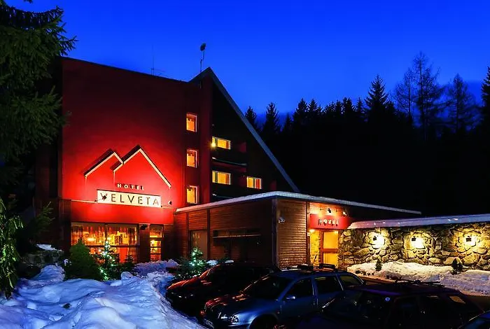 Hotel Velveta 3*